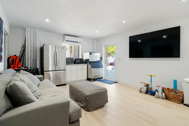 $2,850,000 | 154 Dubonnet Road, Tavernier, FL 33070