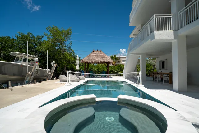 $2,850,000 | 154 Dubonnet Road, Tavernier, FL 33070