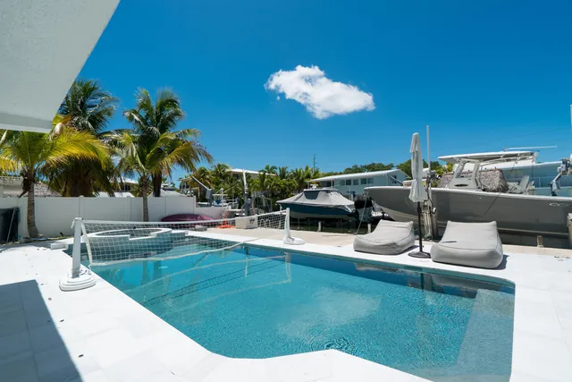 $2,850,000 | 154 Dubonnet Road, Tavernier, FL 33070