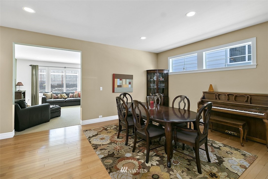 16417 Southeast 166th Terrace Renton, WA 98058 - Photo 8 of 33 Gallery Image 8