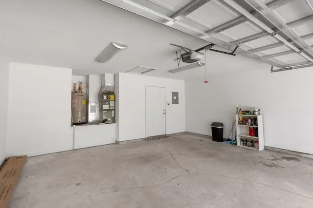a view of a livingroom with closet
