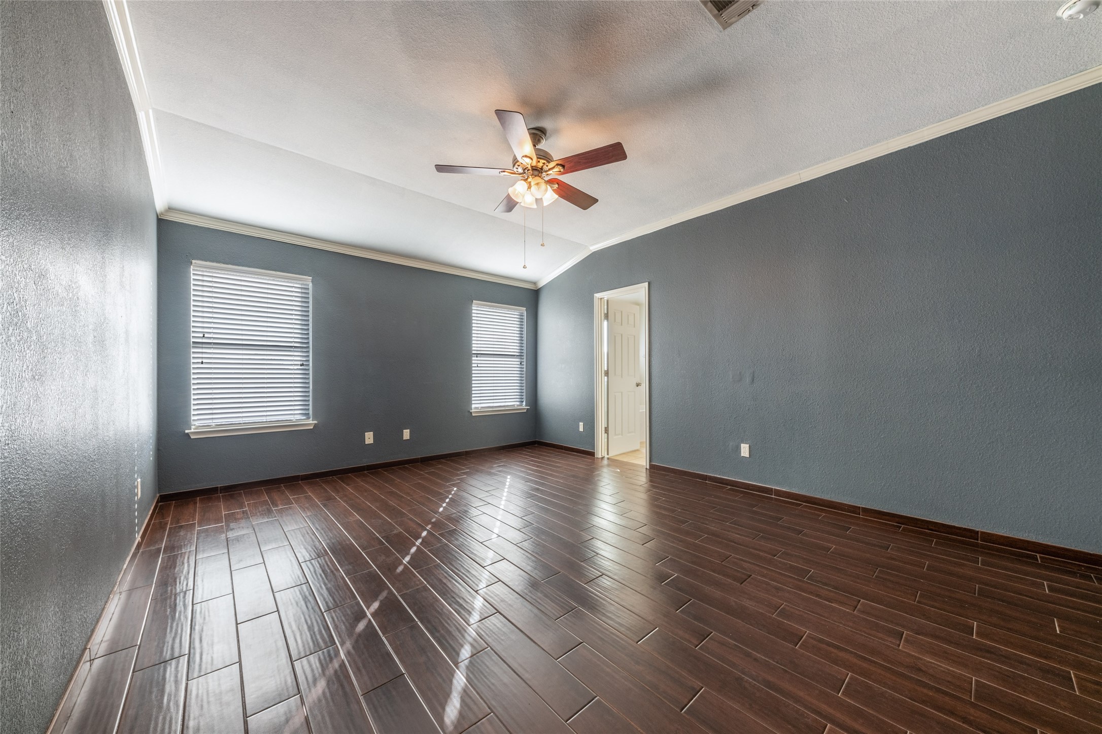 207 Baldwin Street Hutto, TX 78634 - Photo 11 of 19