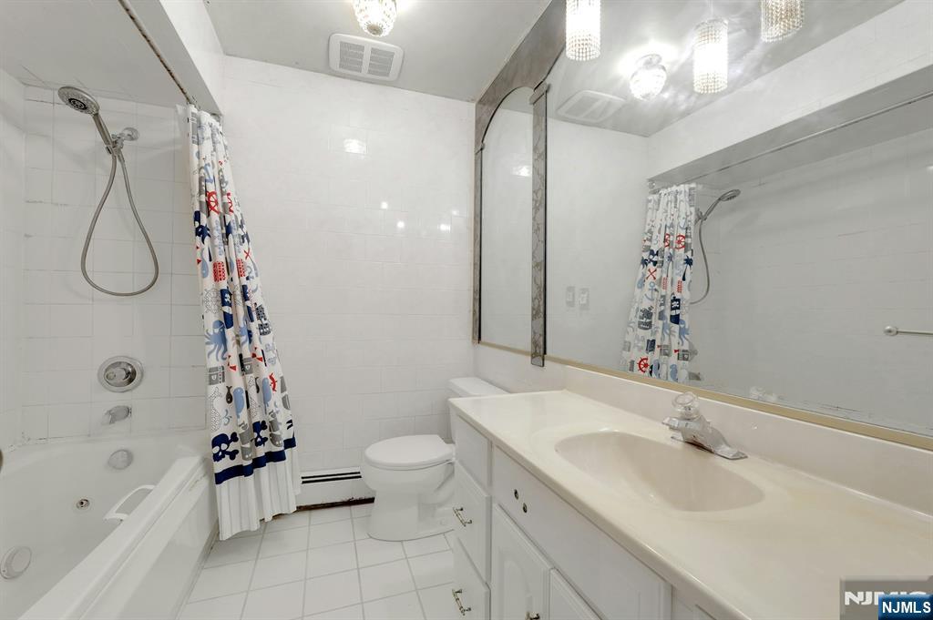281 Rivara Court Ridgewood, NJ 07450 - Photo 29 of 41