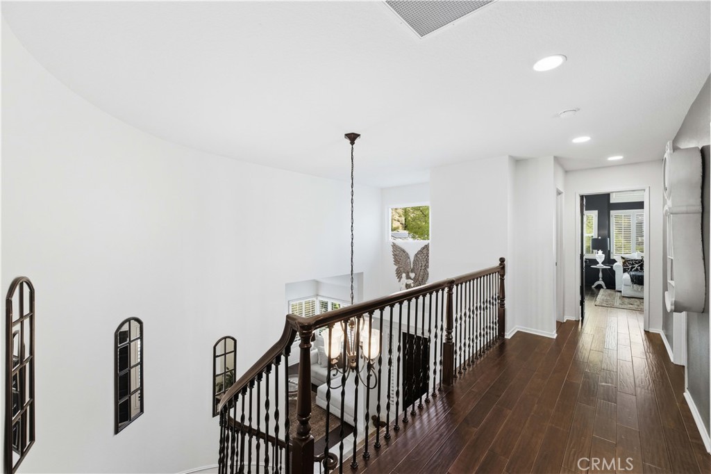 22029 Rodeffer Place Saugus, CA 91350 - Photo 23 of 53