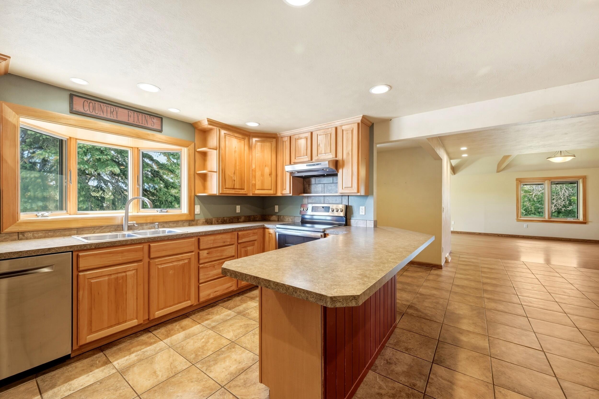 157 Upper Prairie Dog Road Banner, WY 82832 - Photo 36 of 71 137 Kitchen