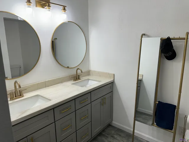 $250,000 | 706 Iberville Street, Laplace, LA 70068