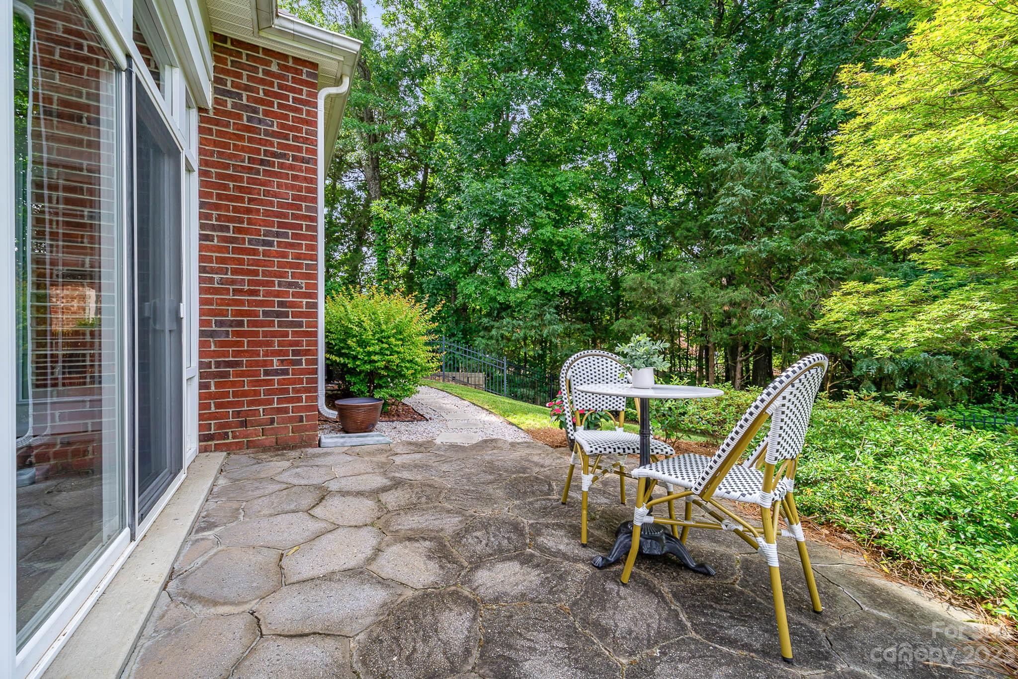 4922 Spur Ranch Road Charlotte, NC 28277 - Photo 31 of 33 a view of outdoor space with seating