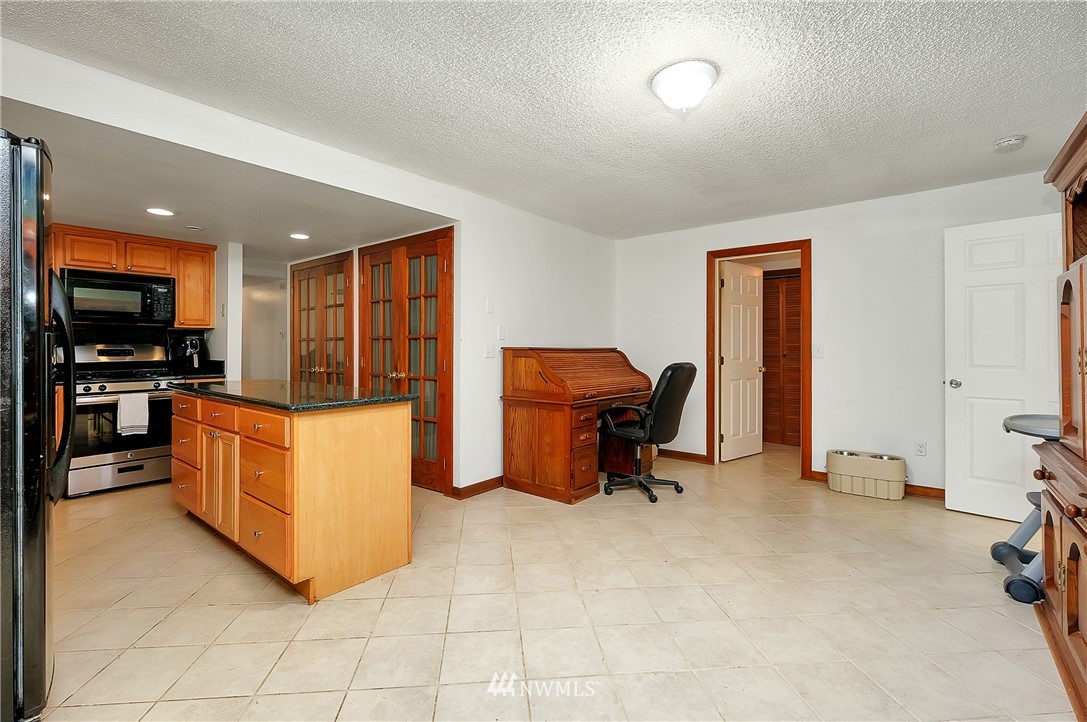 5574 Southeast Nelson Road Olalla, WA 98359 - Photo 14 of 38 Gallery Image 14
