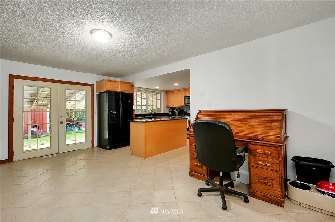 5574 Southeast Nelson Road Olalla, WA 98359 - Photo 16 of 38 Gallery Image 16
