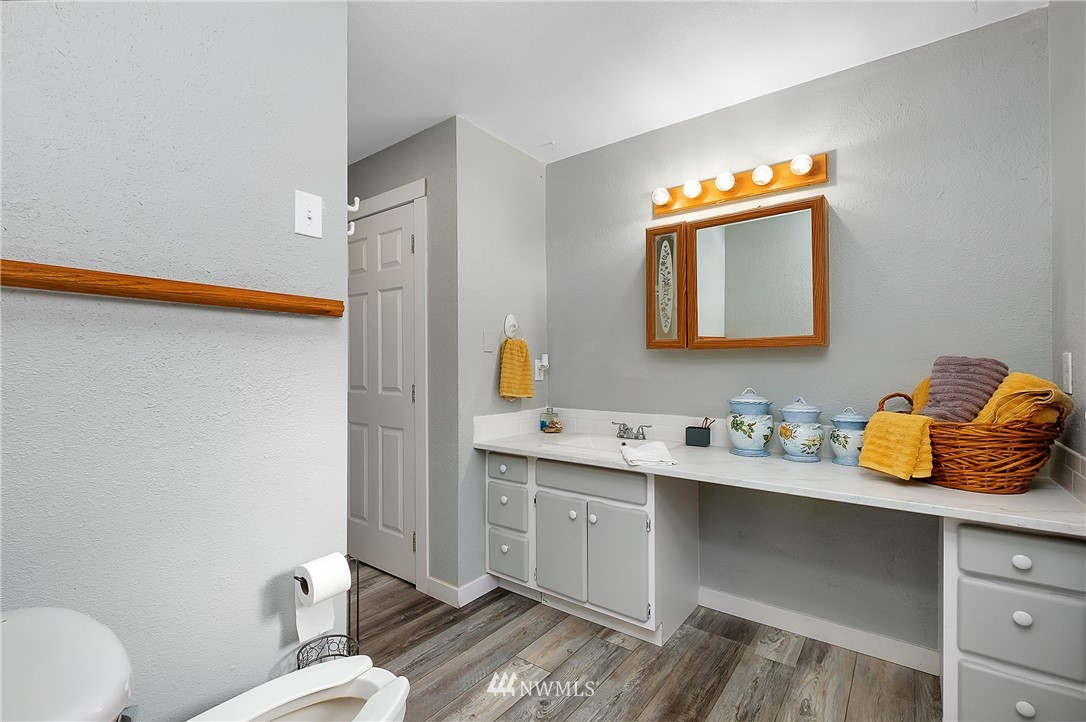 5574 Southeast Nelson Road Olalla, WA 98359 - Photo 23 of 38 Gallery Image 23