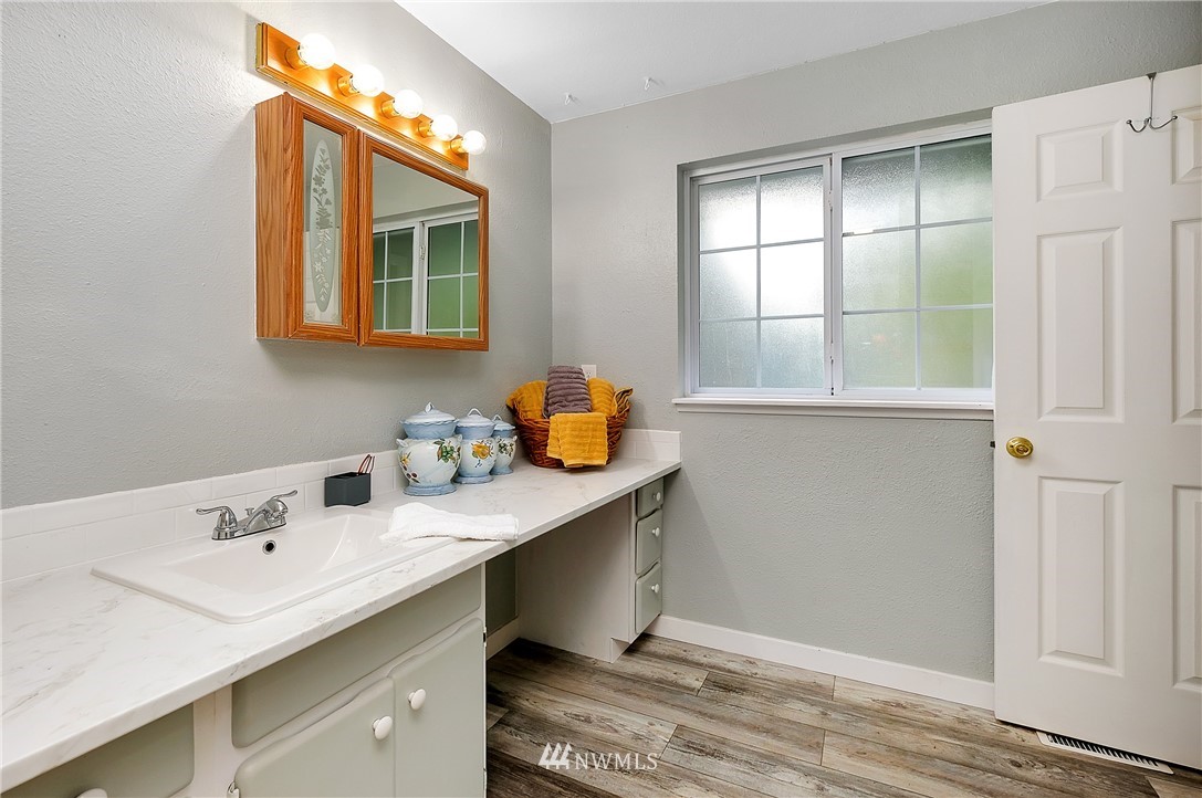 5574 Southeast Nelson Road Olalla, WA 98359 - Photo 25 of 38 Gallery Image 25
