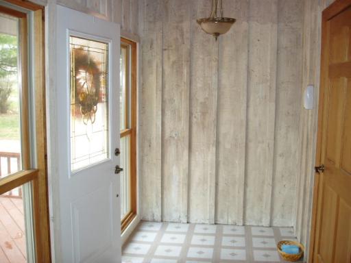 7940 Gurler Road DeKalb, IL 60115 - Photo 16 of 16 a view of a bathroom with a window