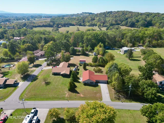 2637 Fisherman Street, Unit 28, Kodak, TN 37764