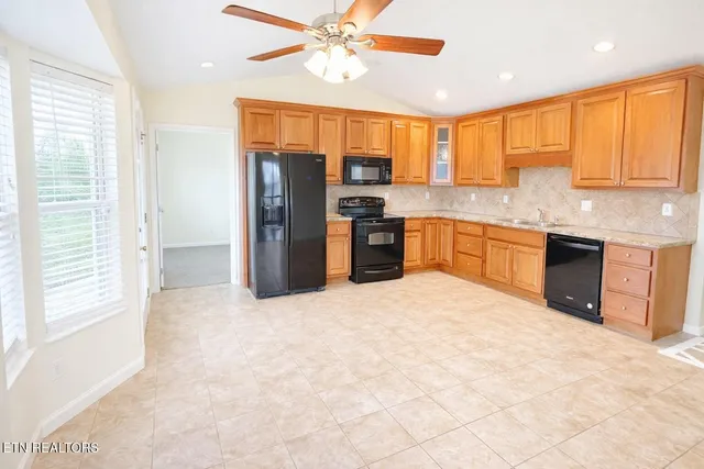 2637 Fisherman Street, Unit 28, Kodak, TN 37764