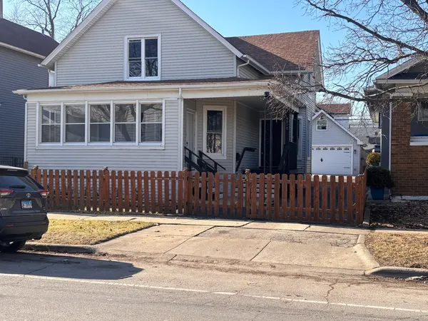 $308,000 | 619 North Broadway Street, Joliet, IL 60435