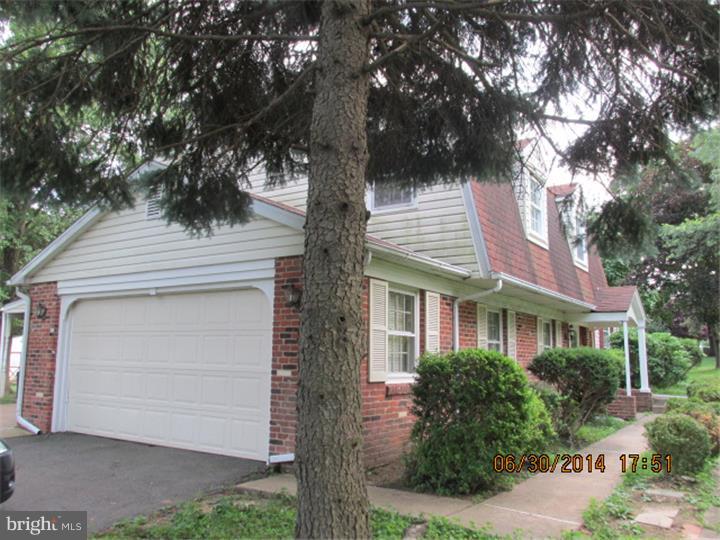 142 New Road Southampton, PA 18966 - Photo 3 of 9 Gallery Image 3