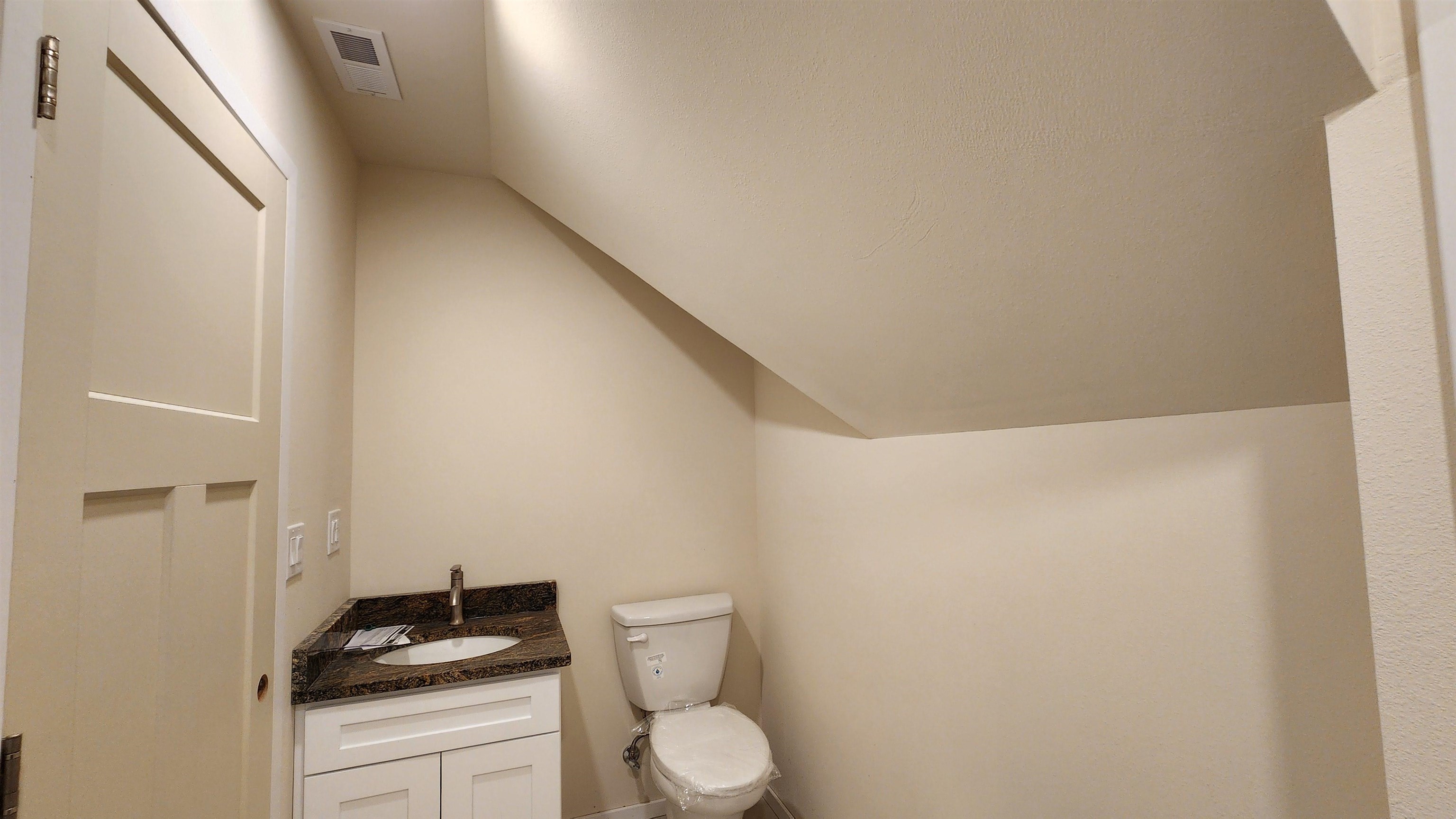 908 East Gorham Street, Unit 2 Madison, WI 53703 - Photo 3 of 18