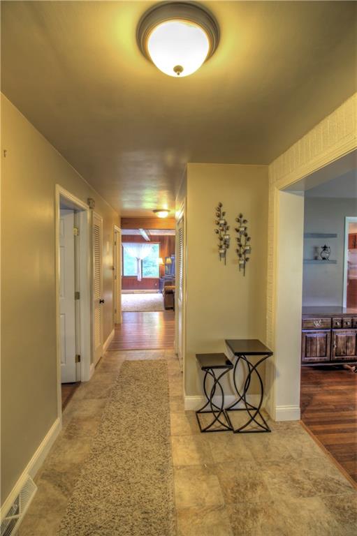 375 Barclay Hill Road Beaver, PA 15009 - Photo 7 of 21 Foyer
