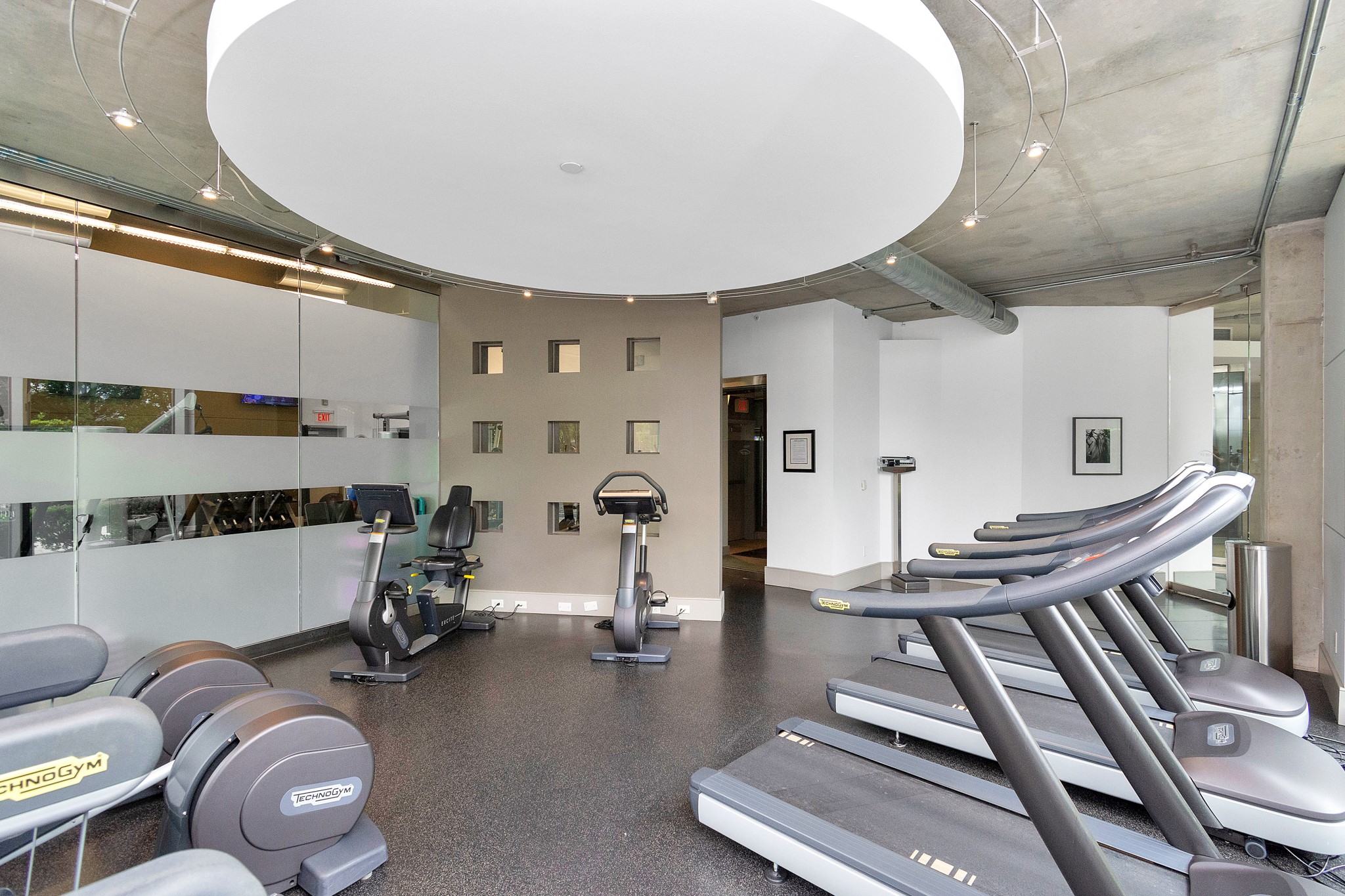 1901 Post Oak Boulevard, Unit 3113 Houston, TX 77056 - Photo 30 of 34 Gym area