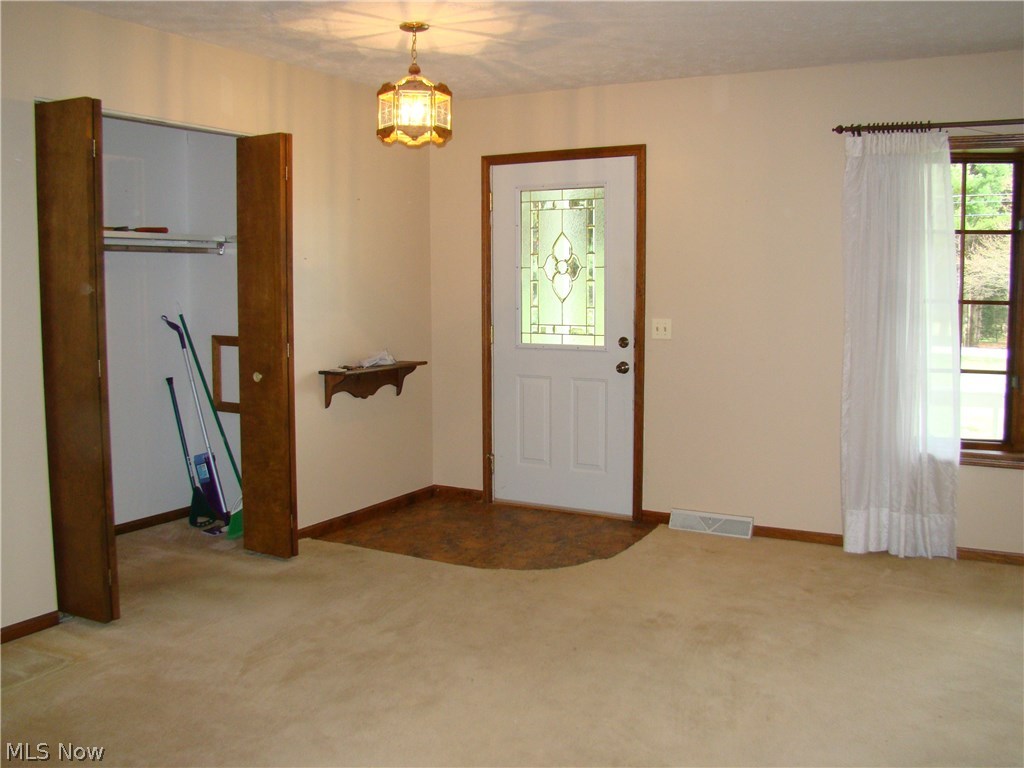 15714 Mason Road Vermilion, OH 44089 - Photo 3 of 16