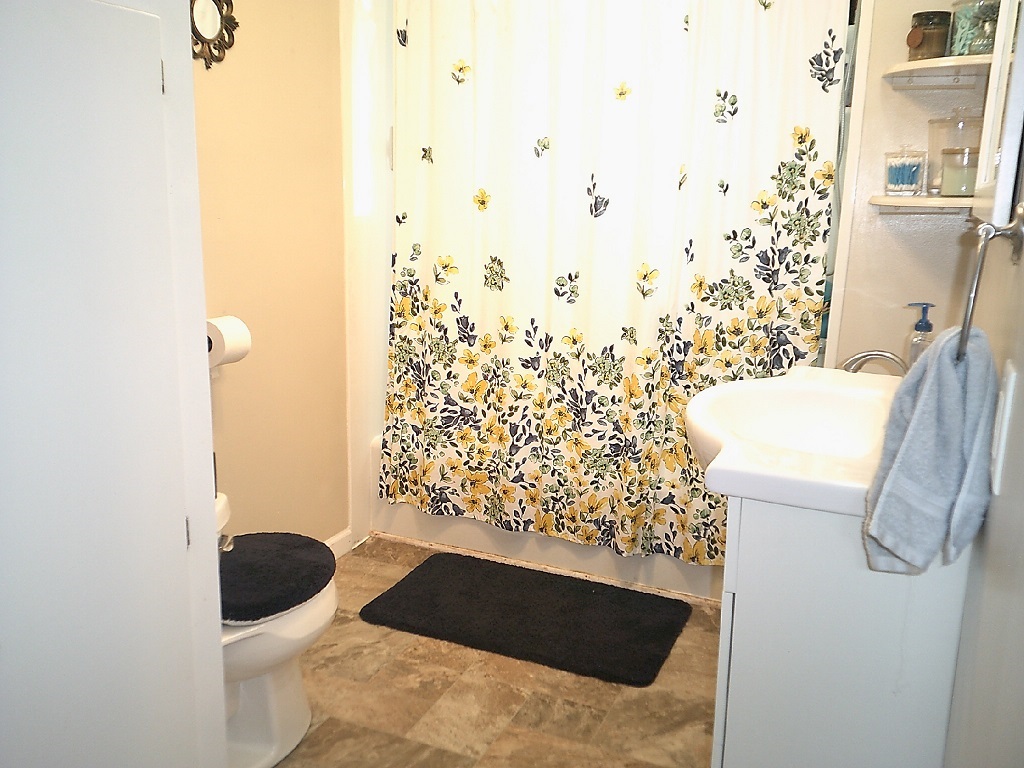 20355 Roosevelt Road South Bend, IN 46614 - Photo 10 of 14 Gallery Image 10