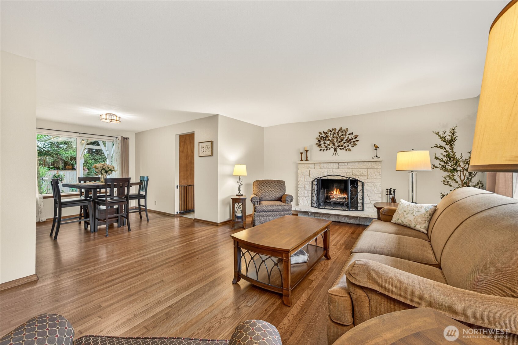 807 Jefferson Avenue Northeast Renton, WA 98056 - Photo 4 of 39 Gallery Image 4