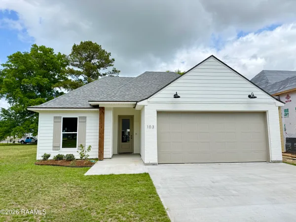 $279,900 | 103 Berchman Oaks Drive, Lafayette, LA 70506