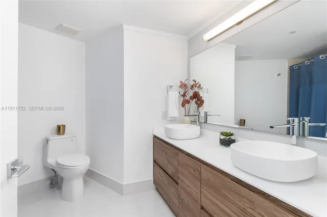 $775,000 | 2475 Brickell Avenue, Unit 1907, Miami, FL 33129