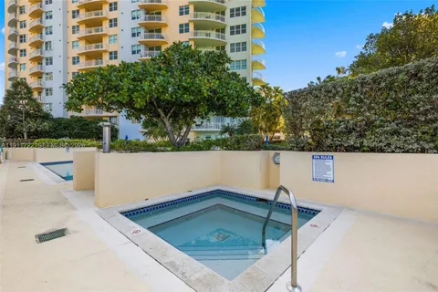 $769,000 | 2475 Brickell Avenue, Unit 1907, Miami, FL 33129