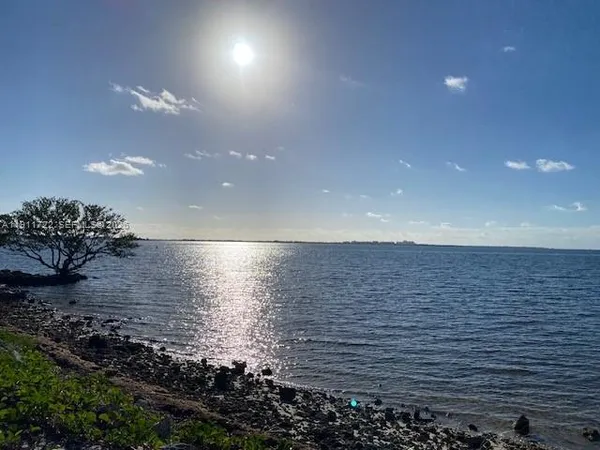 $769,000 | 2475 Brickell Avenue, Unit 1907, Miami, FL 33129