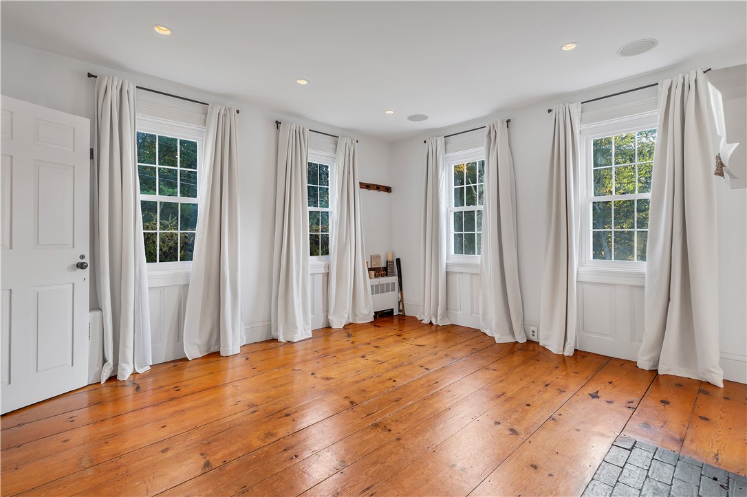 247 Elmdale Road Scituate, RI 02857 - Photo 14 of 45