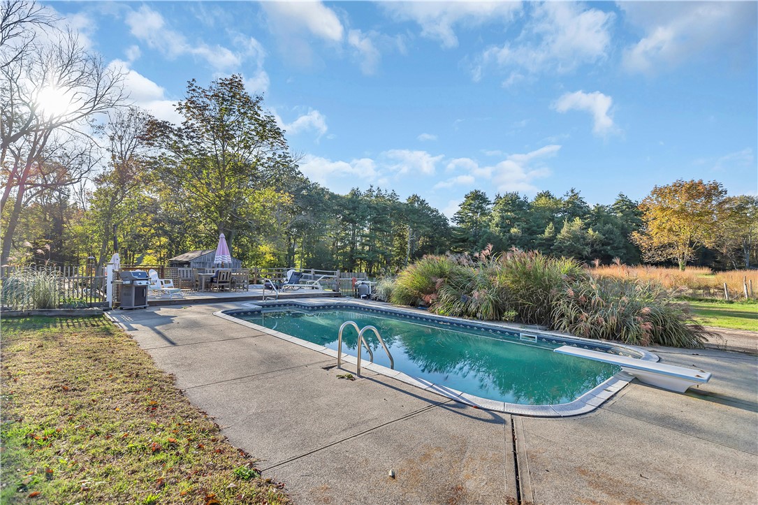 247 Elmdale Road Scituate, RI 02857 - Photo 33 of 45