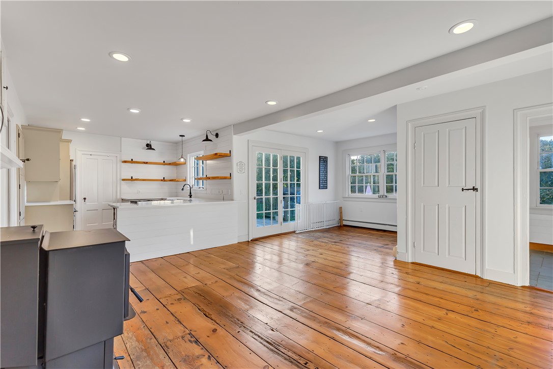 247 Elmdale Road Scituate, RI 02857 - Photo 6 of 45