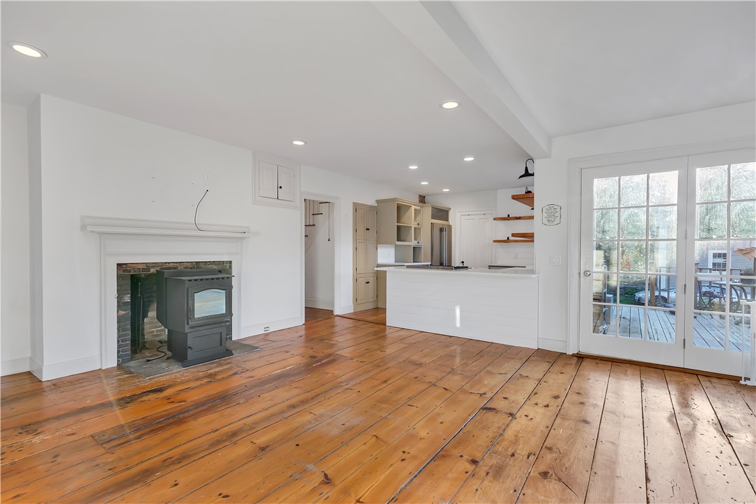 247 Elmdale Road Scituate, RI 02857 - Photo 8 of 45