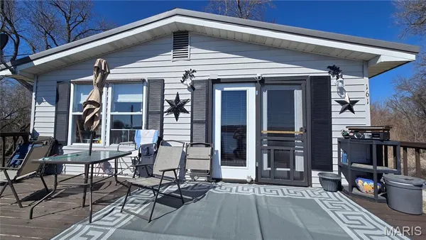 $129,999 | 161 Old River Road, Elsberry, MO 63343