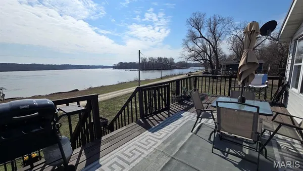 $129,999 | 161 Old River Road, Elsberry, MO 63343