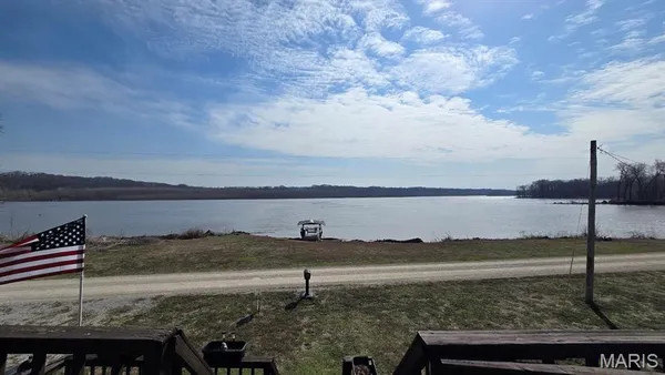 $129,999 | 161 Old River Road, Elsberry, MO 63343