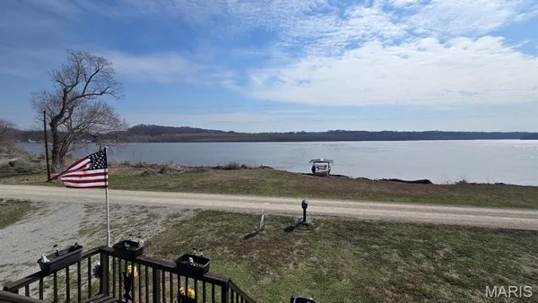 $129,999 | 161 Old River Road, Elsberry, MO 63343