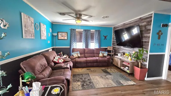 $129,999 | 161 Old River Road, Elsberry, MO 63343