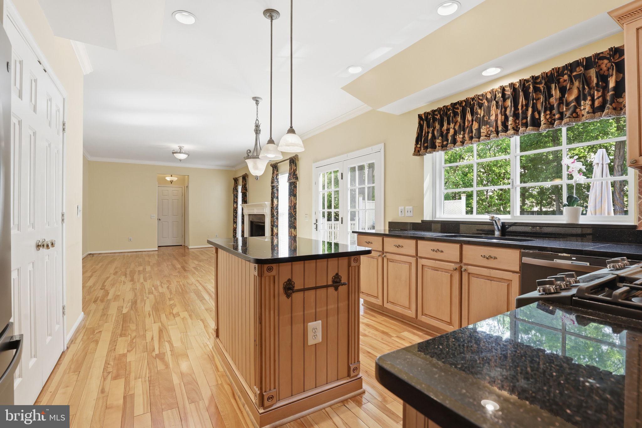 8560 Yoder Street Manassas, VA 20110 - Photo 6 of 40