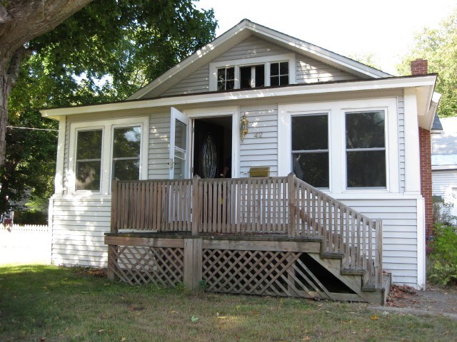 42 Prospect Street Rochester, NH 03867 - Photo 1 of 12