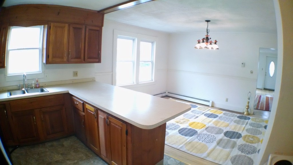 42 Prospect Street Rochester, NH 03867 - Photo 5 of 12