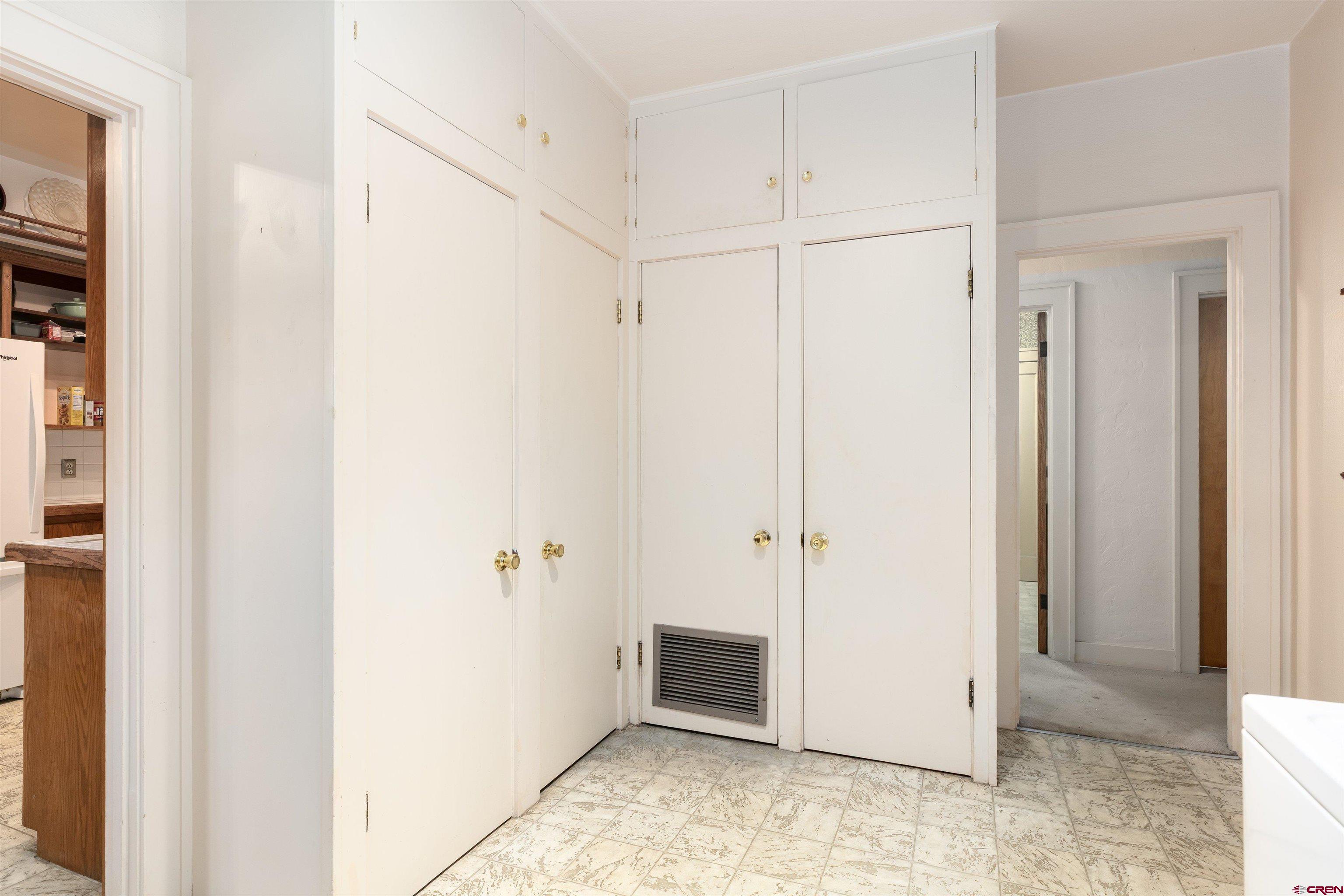 705 Oak Street Del Norte, CO 81132 - Photo 24 of 44 a view of an empty room