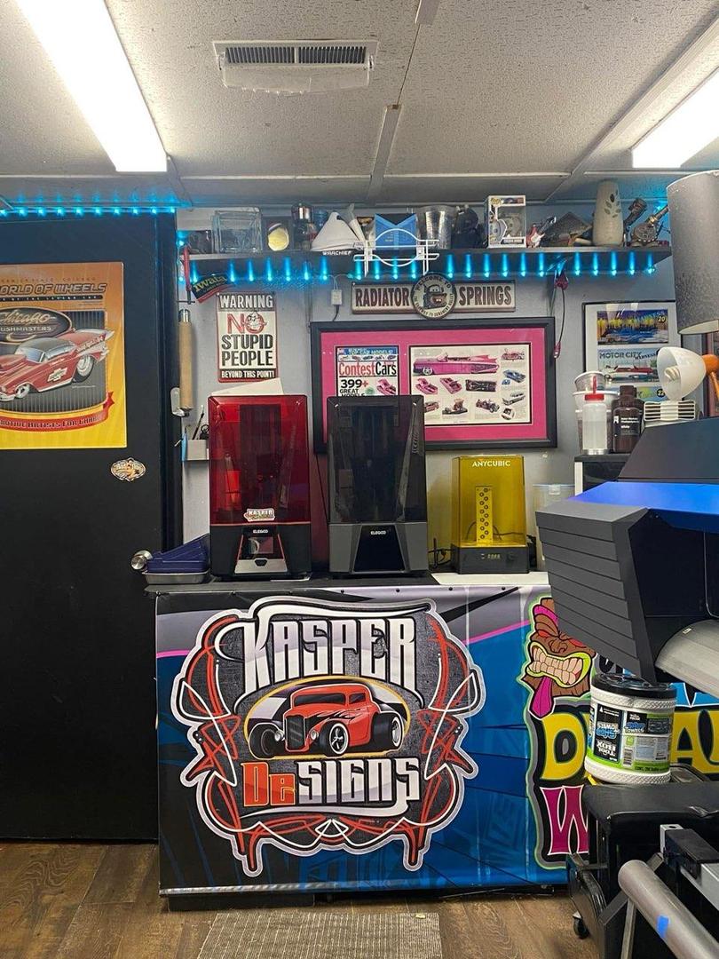 1316 Pershing Avenue Wheaton, IL 60189 - Photo 3 of 8 a front view of a room with lots of furniture and toys