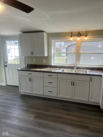 $129,900 | 354 Bloomingdale Road, Montezuma, IN 47862