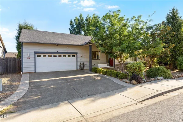 $340,000 | 311 Hanby Lane, Cave Junction, OR 97523