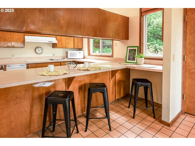 $599,000 | 88154 Tiki Lane, Springfield, OR 97478