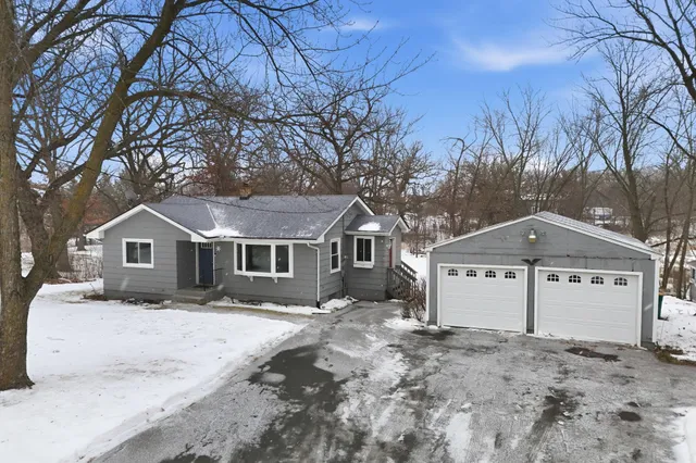 $425,000 | 3901 230th Street East, Prior Lake, MN 55372