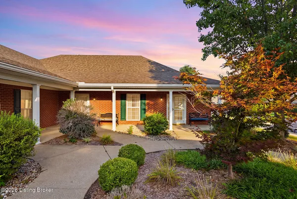 $209,900 | 836 Garden Pointe Drive, Simpsonville, KY 40067