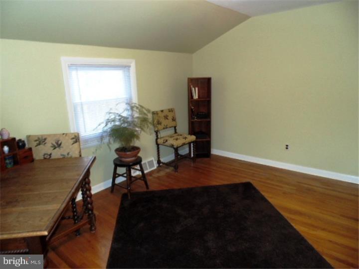 8426 Chippewa Road Philadelphia, PA 19128 - Photo 15 of 21 Bedroom 2